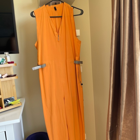 Lululemon Lab Sarala tangerine jumpsuit sz M - Picture 2 of 2